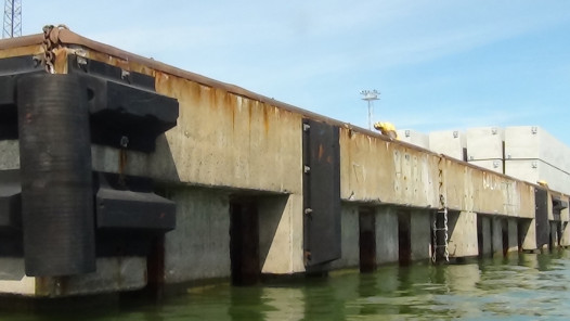 Teimme Helsingin Satamalle Melkinlaiturin kuntotutkimuksen, jossa tutkimme myös laiturin vedenalaisten betonirakenteiden kunnon.