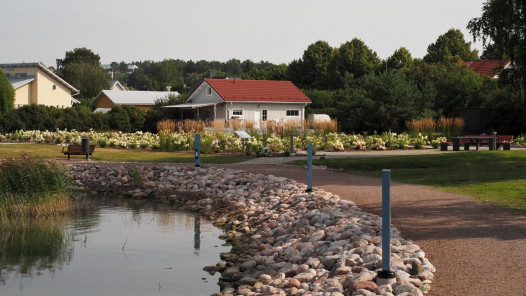 Paraisten kaupungin keskuspuisto peruskorjattiin.