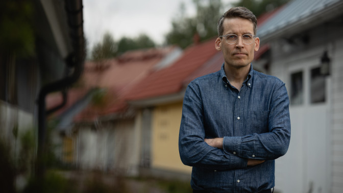 Sitowisen asiantuntija Eero Puurunen.