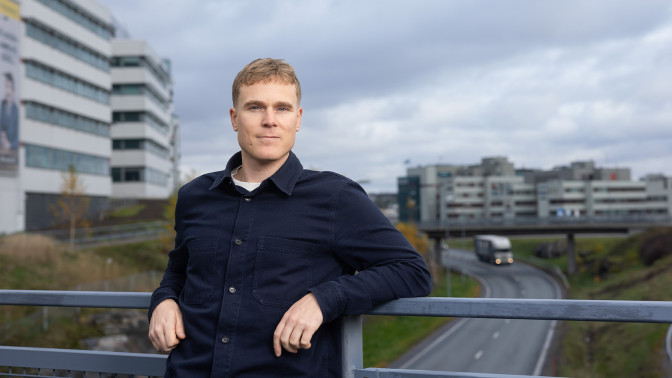 Sitowisen asiantuntija Nicholas Stewart.