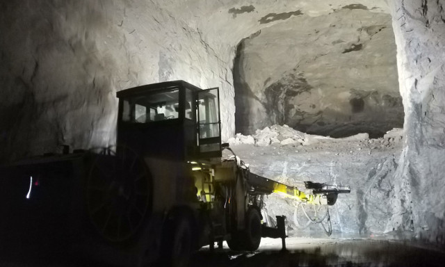 Sulkavuoren keskuspuhdistamon maanalainen poraus, Tampere.