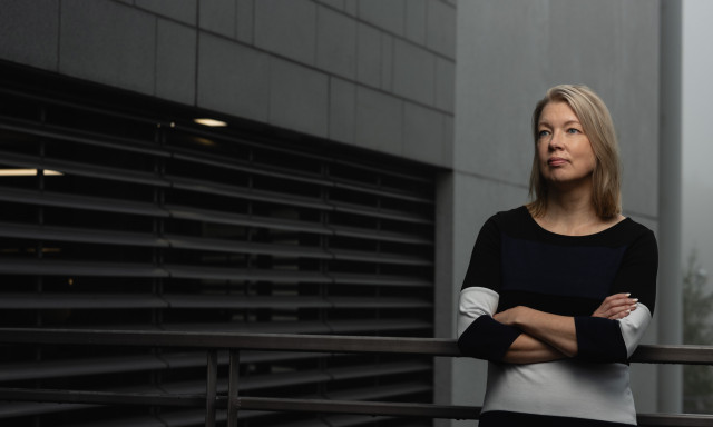 Sitowisen asiantuntija Nora Sillanpää.