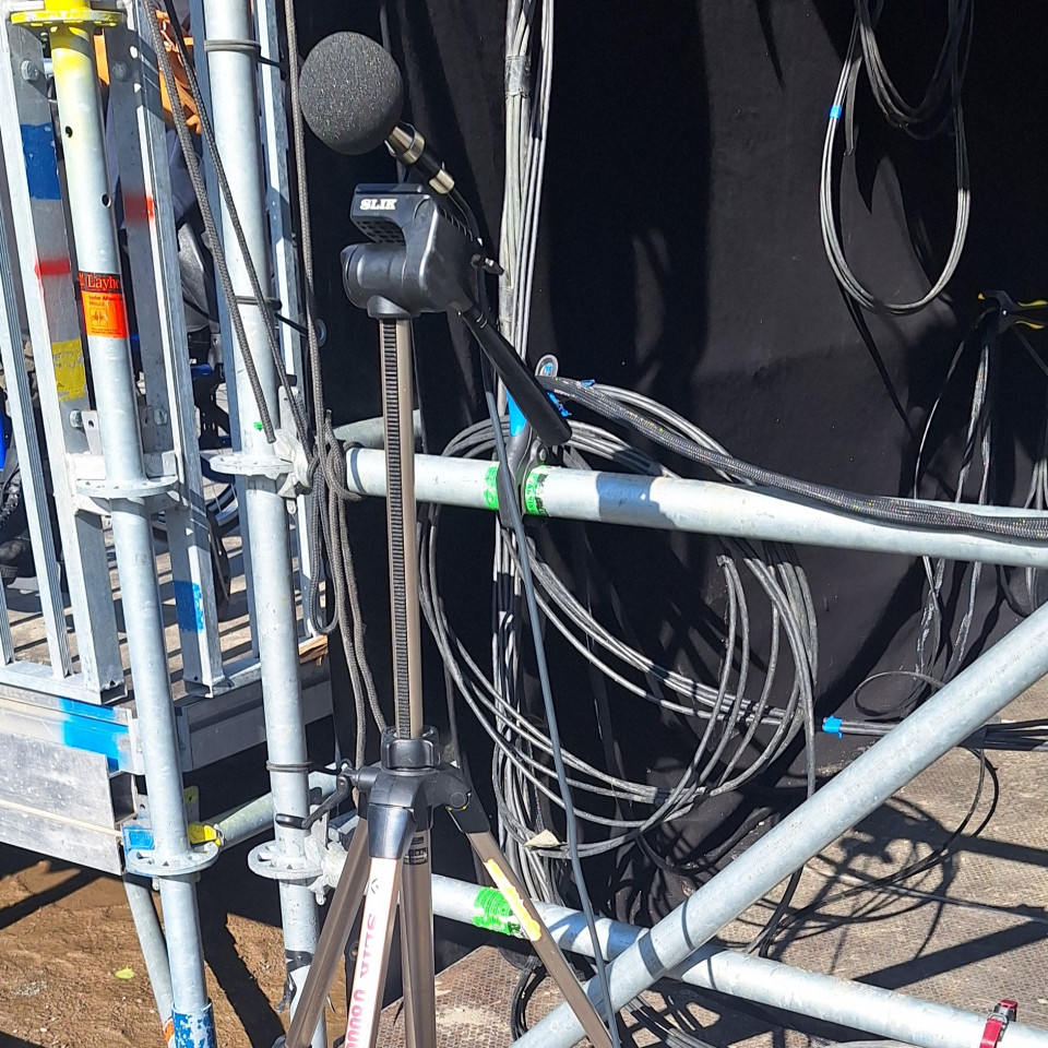 Festivaalin melumittausta.