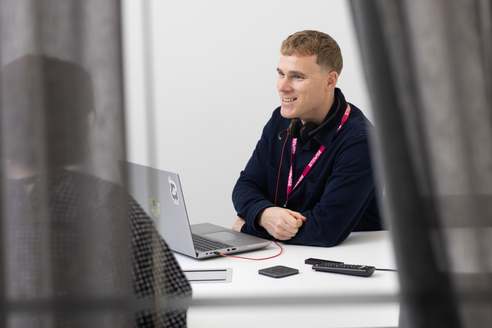 Sitowisen asiantuntija Nicholas Stewart.