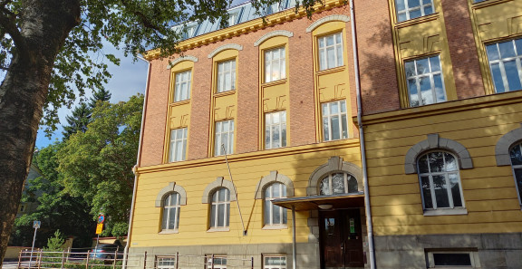 Vanhana Tekuna tunnettu arvorakennus Pyynikintiellä Tampereella peruskorjataan uuteen uskoon.