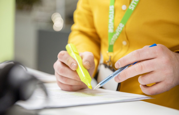 Osaamiskuva_Sitowisen_toimistolla_suunnittelija_lres