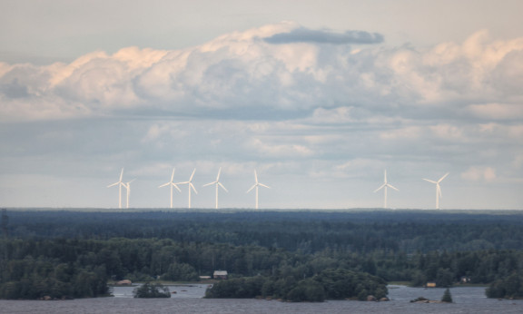 Heli Nukin ottama kuva tuulivoimalta.