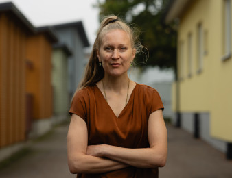 Sitowisen asiantuntija Vilja Larjosto.
