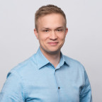 Sitowisen asiantuntija Hannu Kankaanpää.